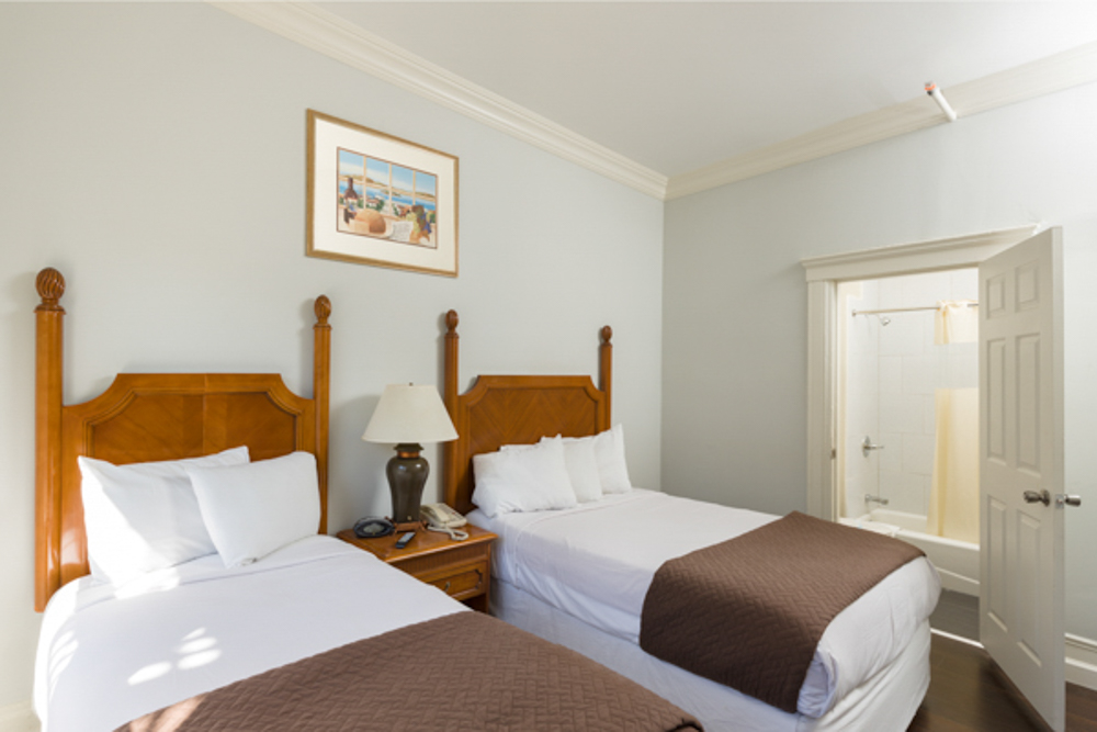 Warfield Hotel — photo 27 of 60